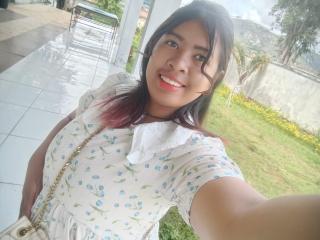 Lásd a MariahSquirting69 teljes profilját