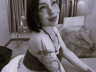 Lásd a VeroHands teljes profilját