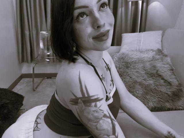 VeroHands - Live porn &amp; sex cam - 28531832