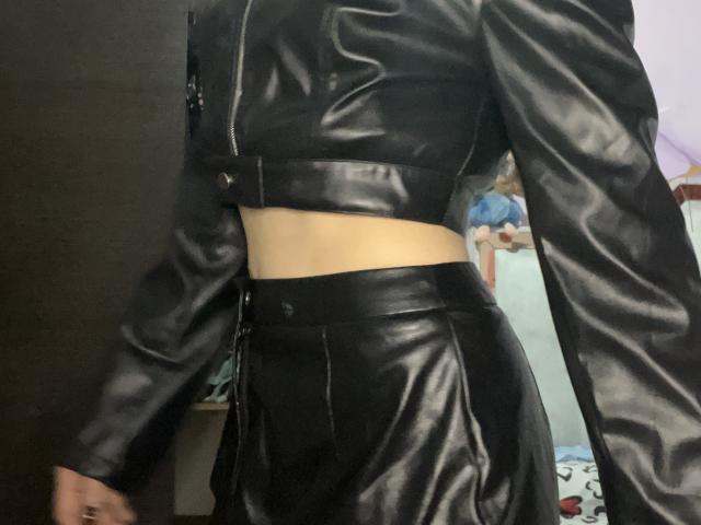 EliseMonet - Live Sex Cam - 28532624