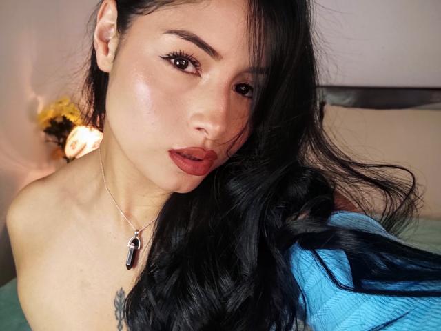 EmilyVv - Live porn &amp; sex cam - 28533275