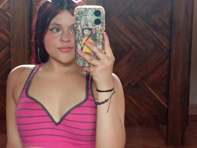 SophieHil - פורנו בשידור חי ומצלמת סקס - 28536887