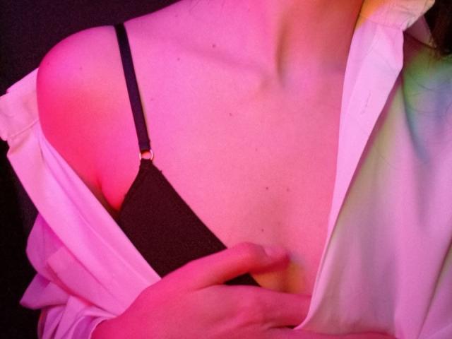 WollyMolly - Porno na żywo i seks kamera - 28539137