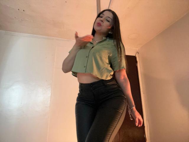 EmmaLombardi - Live porno og sexkamera - 28540349