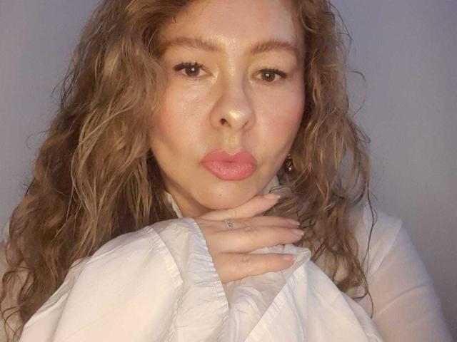 MiaAmoretti - Live porn &amp; sex cam - 28540757