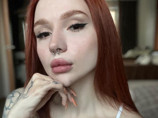 Yksityiskohtaiset tiedot mallista KarinFoxyCam