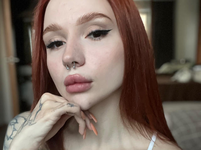 KarinFoxyCam - Live porn &amp; sex cam - 28543874