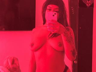 Yksityiskohtaiset tiedot mallista KatianPierce