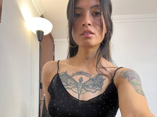 NiaWhitee - Live sex cam - 28544342