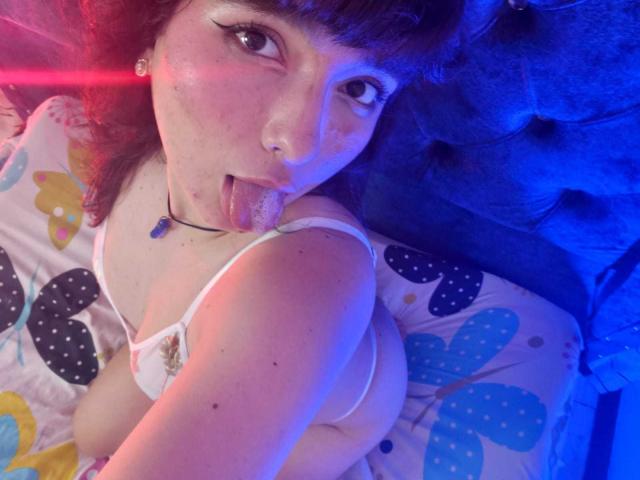 HairyValeri - Live Sex Cam - 28544435