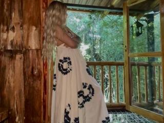 Yksityiskohtaiset tiedot mallista VictoriiaGrey