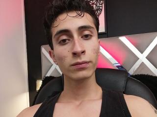 Yksityiskohtaiset tiedot mallista IthanSkin