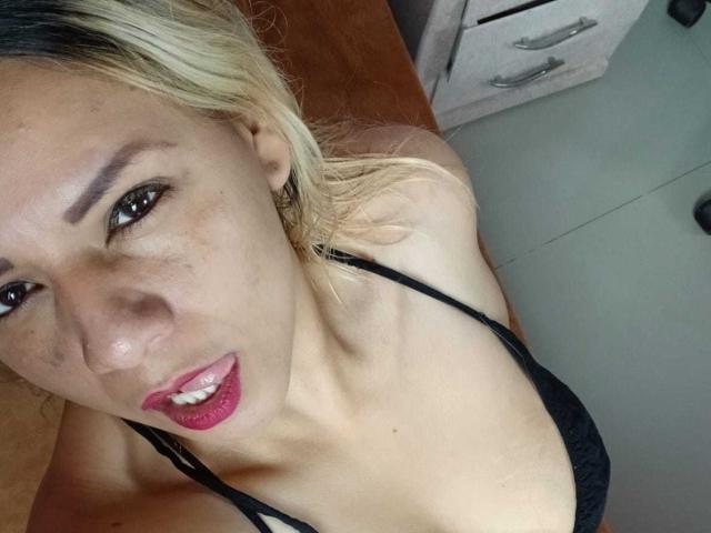 KathaleyaGrayyAss - Live sex cam - 28546865