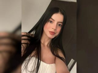 Yksityiskohtaiset tiedot mallista IsabellaJames