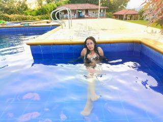 Yksityiskohtaiset tiedot mallista MiaKhalipso