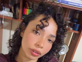 Yksityiskohtaiset tiedot mallista SilvanaXOwen