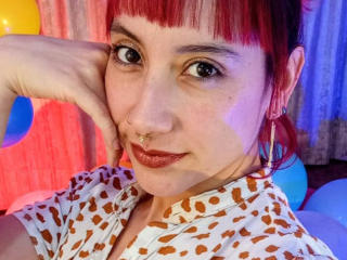 Yksityiskohtaiset tiedot mallista AliRousse