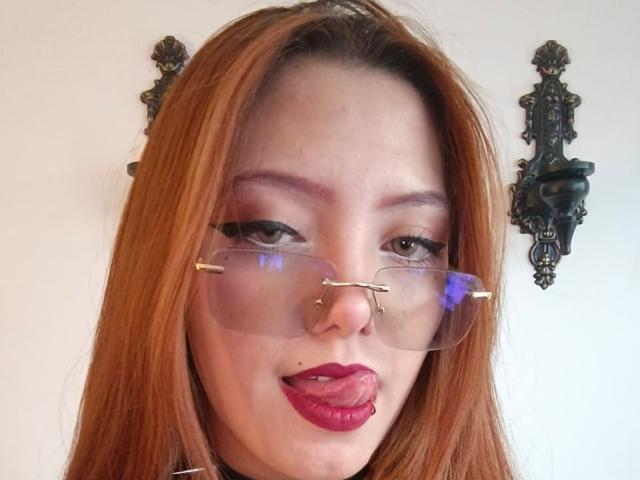 EmmaThomsonn - Live porn &amp; sex cam - 28548950