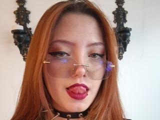 Yksityiskohtaiset tiedot mallista EmmaThomsonn