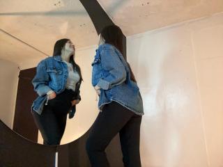 Yksityiskohtaiset tiedot mallista EmmaLombardi