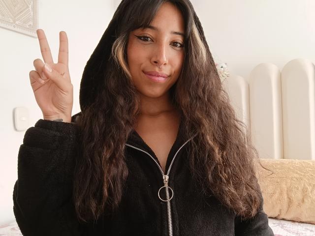 AbigailLarrain - Live porn &amp; sex cam - 28549607