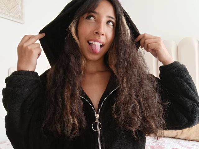 AbigailLarrain - Live porn &amp; sex cam - 28549610