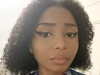 Yksityiskohtaiset tiedot mallista MeganWlliams