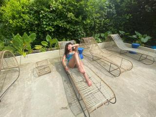 Yksityiskohtaiset tiedot mallista RubbyStrongX