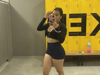 Yksityiskohtaiset tiedot mallista ValeryLeiton