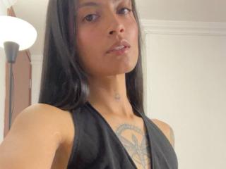 См. подробные сведения о модели NiaWhitee