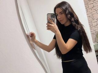 См. подробные сведения о модели MiraDelynn