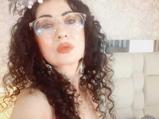 См. подробные сведения о модели SamanthaAntolin