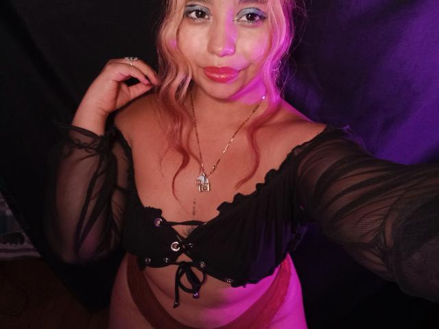 BelleVivienneHt - Live sex cam - 28551944