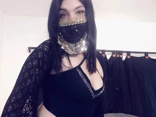 См. подробные сведения о модели AniisaAli