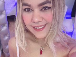 См. подробные сведения о модели TarahDustin