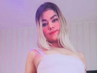 См. подробные сведения о модели TarahDustin