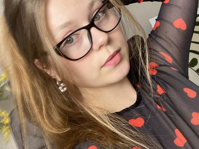 KarKutie - Live porn &amp; sex cam - 28555400