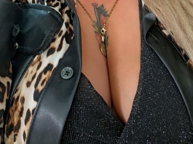 DianaJoness - Live porn &amp; sex cam - 28557311