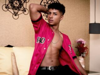 См. подробные сведения о модели MagnusKing