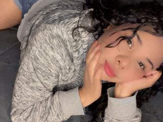 См. подробные сведения о модели VanessaFory