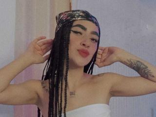 См. подробные сведения о модели BonnieBlueHot