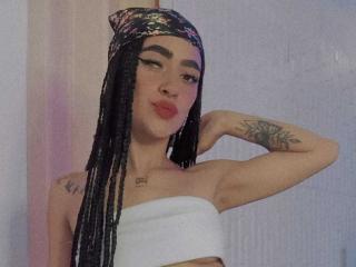 См. подробные сведения о модели BonnieBlueHot