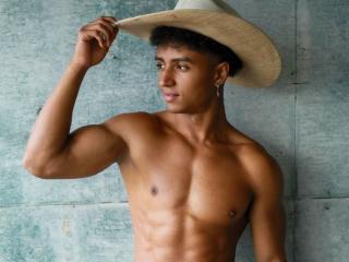 См. подробные сведения о модели MagnusKing