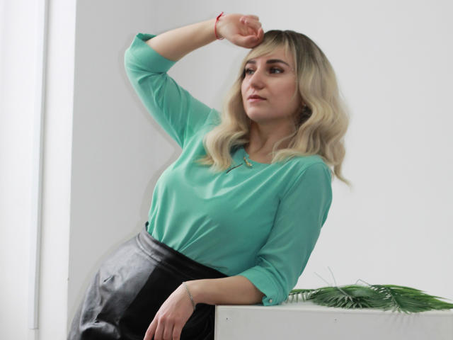 MilenaBaldwin - Live sex cam - 28559105