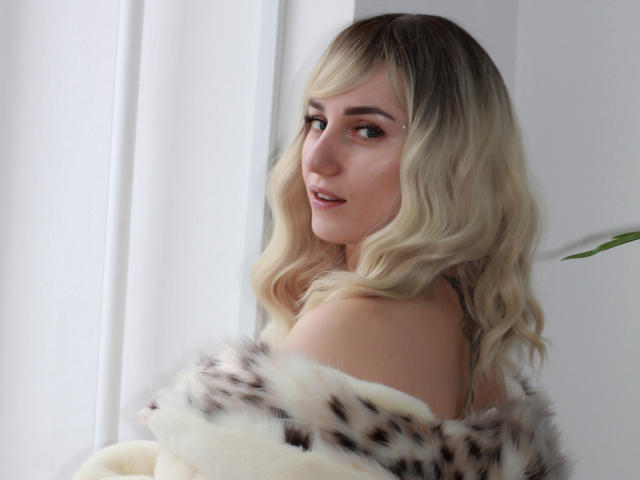 MilenaBaldwin - Live sex cam - 28559120