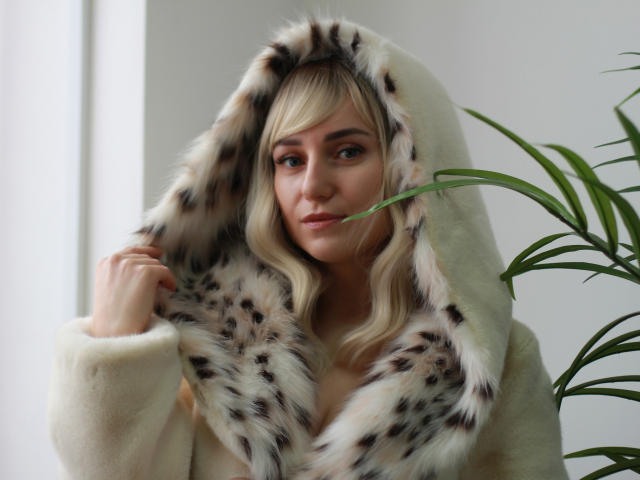 MilenaBaldwin - Live sex cam - 28559123