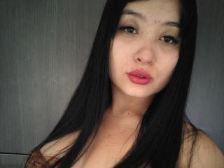 См. подробные сведения о модели LunaBellaHotty