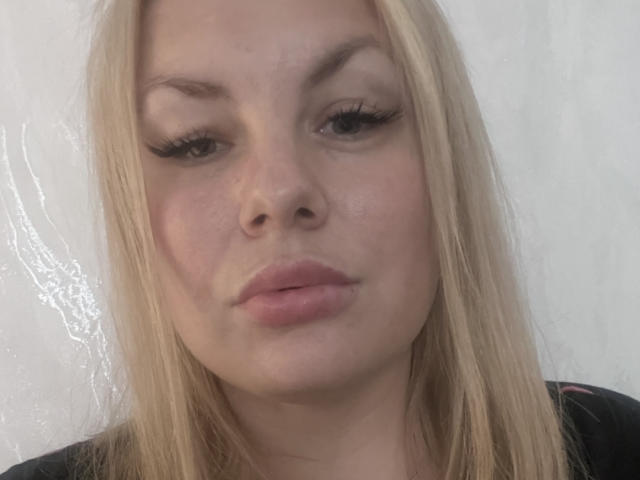 RobinLili - Live porn &amp; sex cam - 28559840