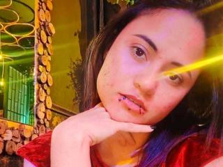 См. подробные сведения о модели CassieJones