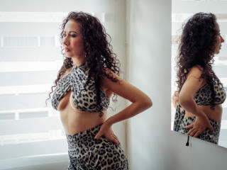 См. подробные сведения о модели SamanthaAntolin